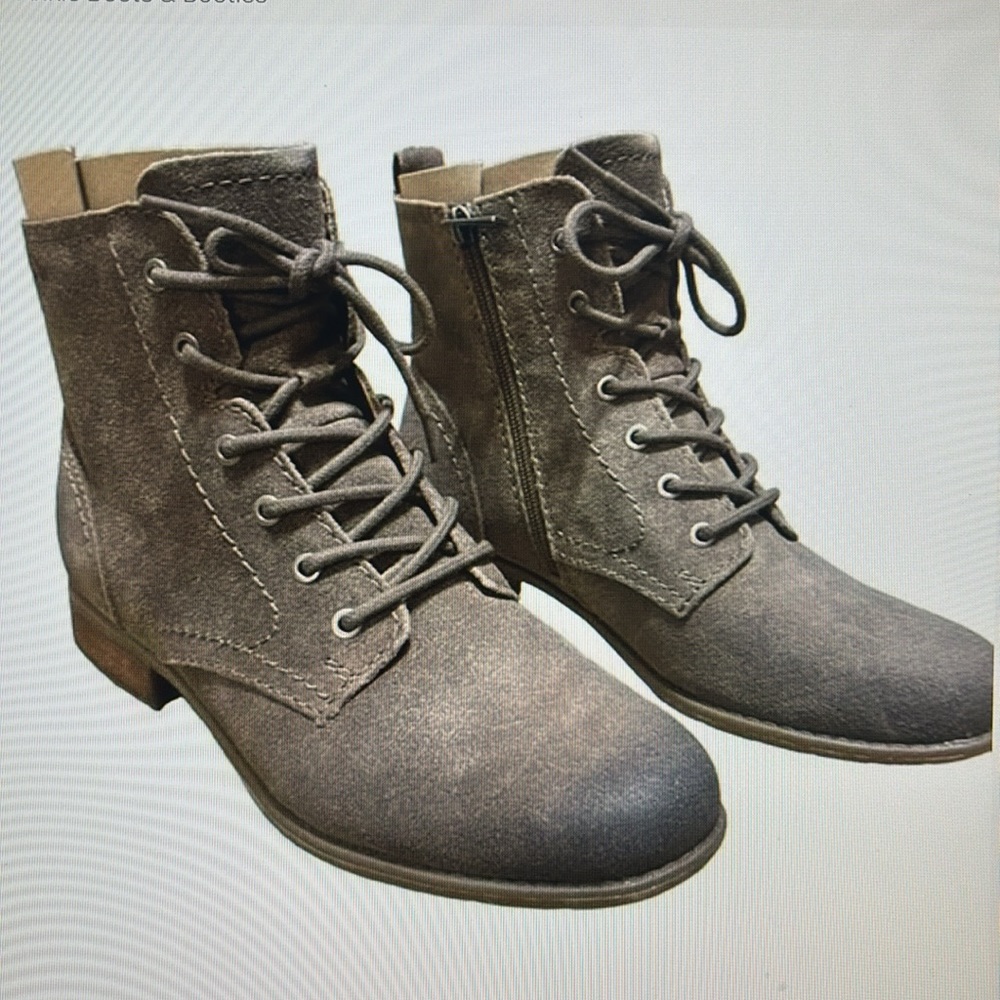 NWB Earth Leather Lace-Up Ankle Boots.   Size 9.  Color Walnut - Picture 4 of 4